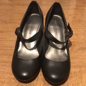 Black strap 3" pumps